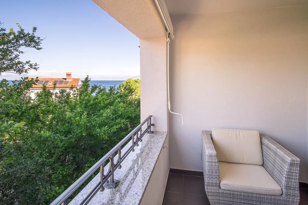 Apartment Villa Palma Malinska Croatia